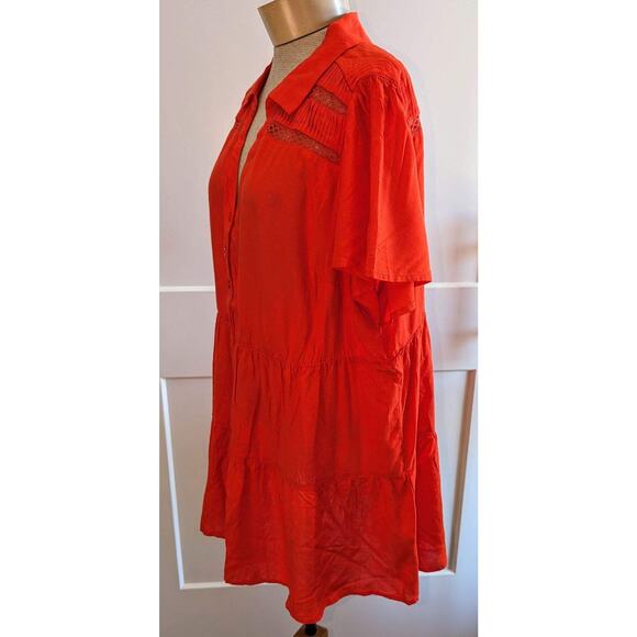 Torrid Textured Woven Crochet Inset Tunic Top V-neck Button Front Tiered Sz 2X - Picture 4 of 6